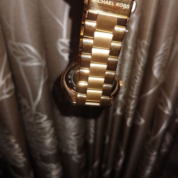 Michael Kors Watch - Picture 4 of 4